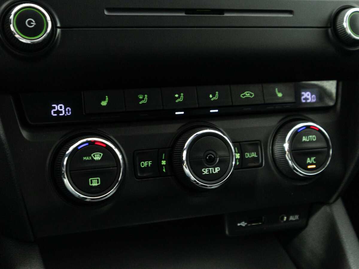 Б/У Шкода Октавия 2014 года. Фото: #16