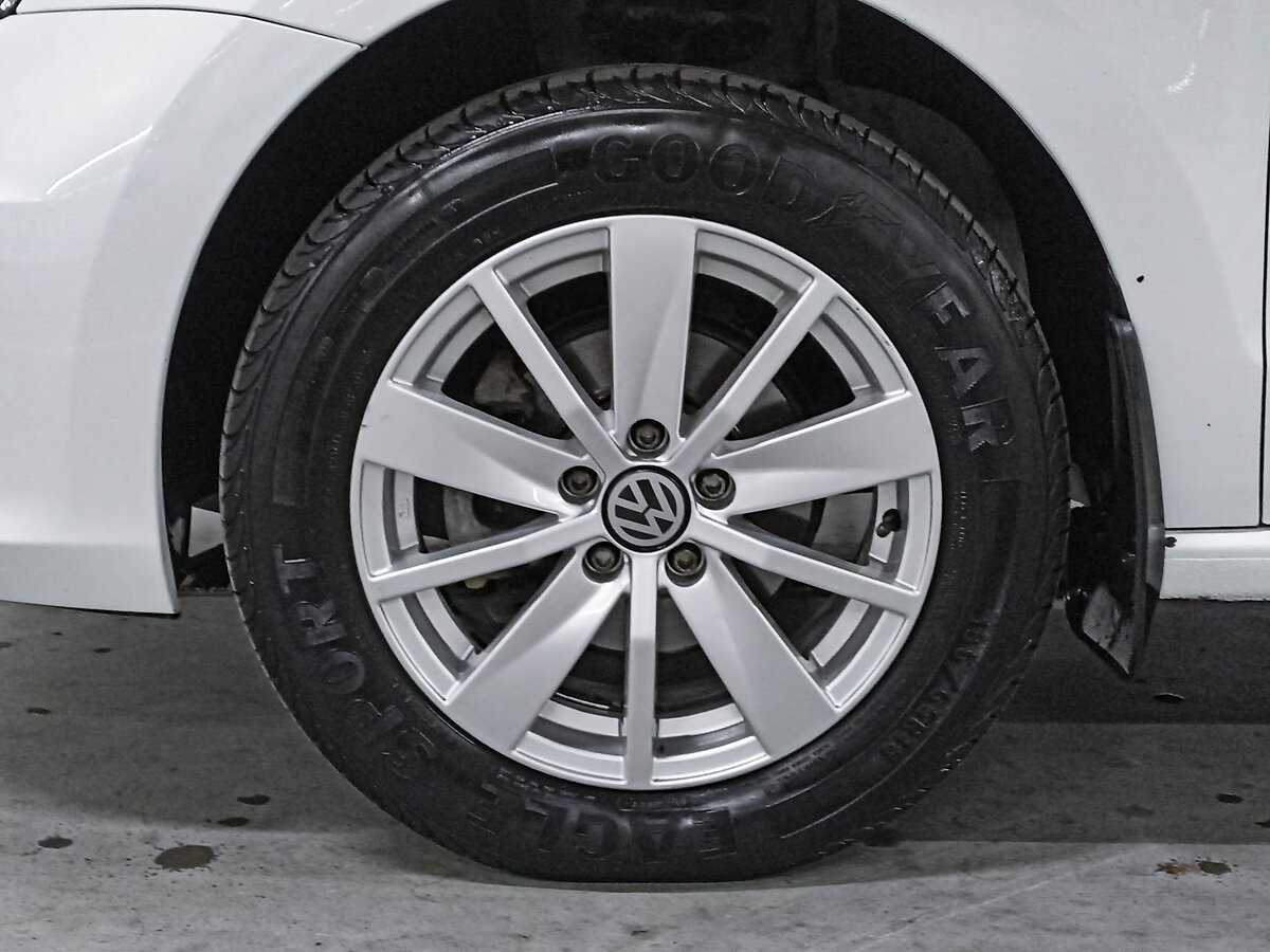 Б/У Фольксваген Поло 2019 года. Фото: #16