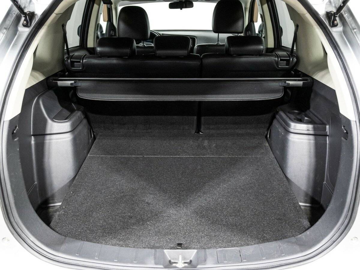 Б/У Митсубиши Оутлэндер 2013 года. Фото: #18