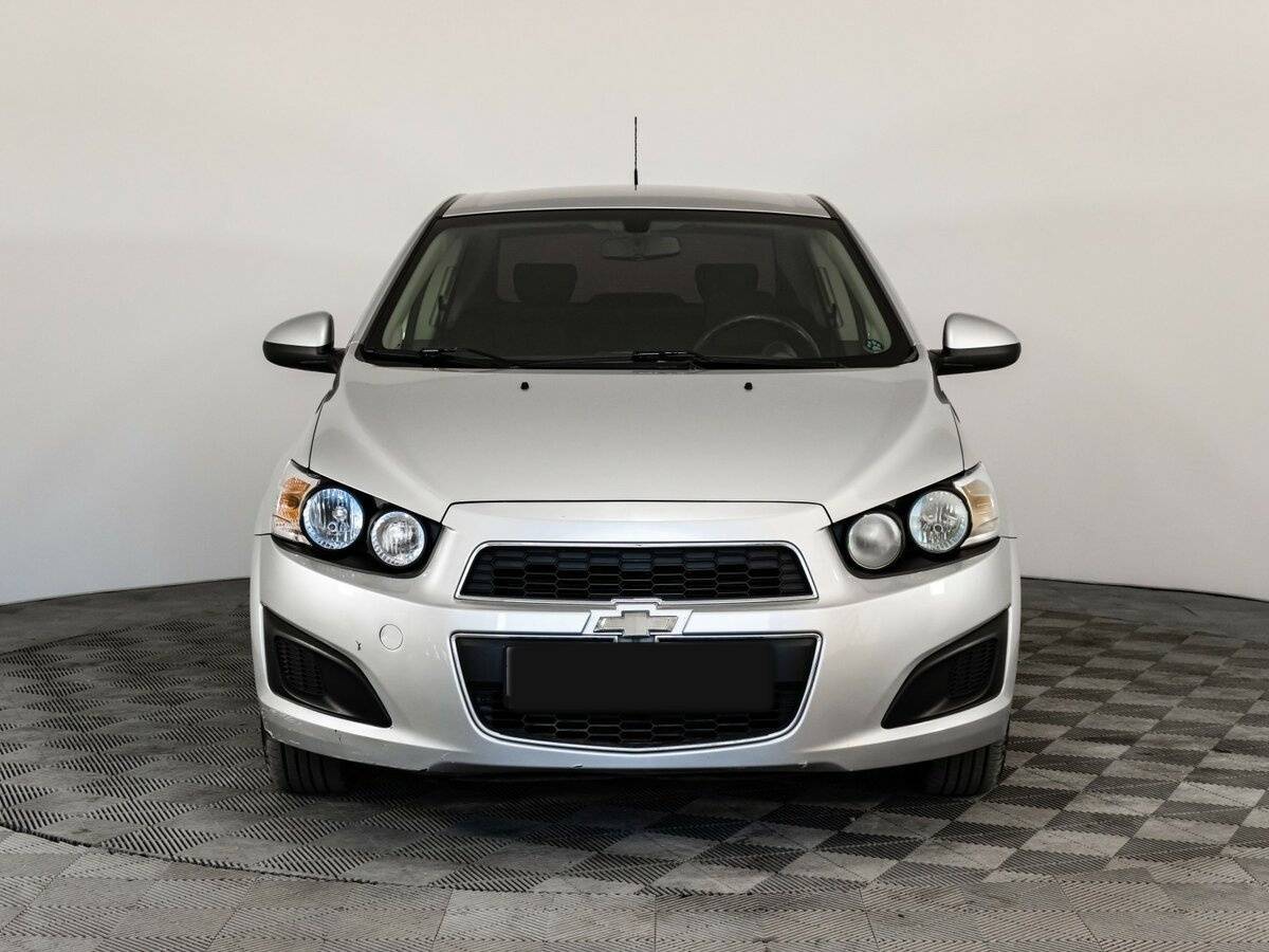 Б/У Шевроле Авео 2015 года. Фото: #1