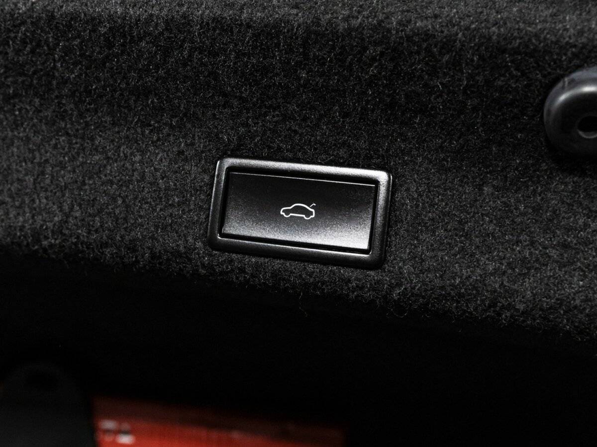 Б/У Фольксваген Пассат 2016 года. Фото: #22