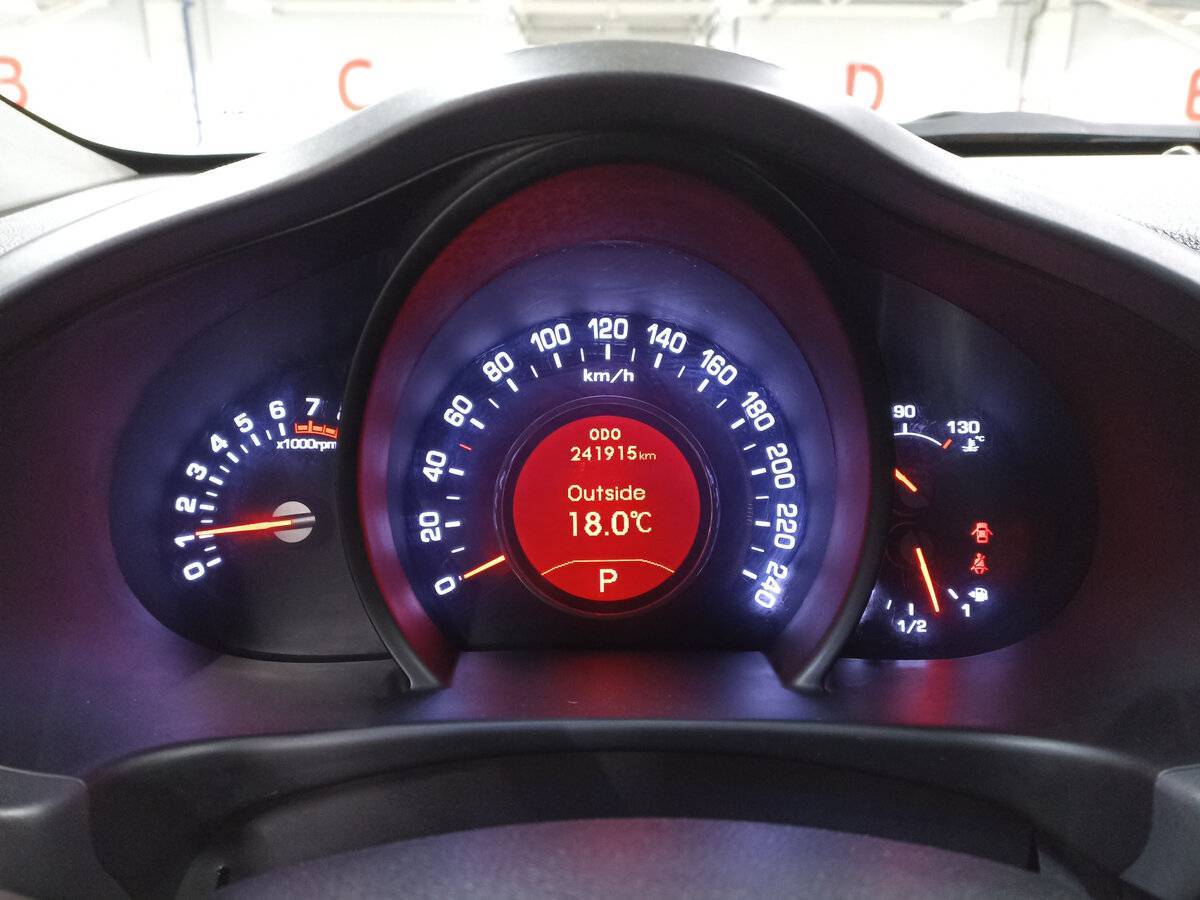 Б/У Киа Спортейдж 2012 года. Фото: #12