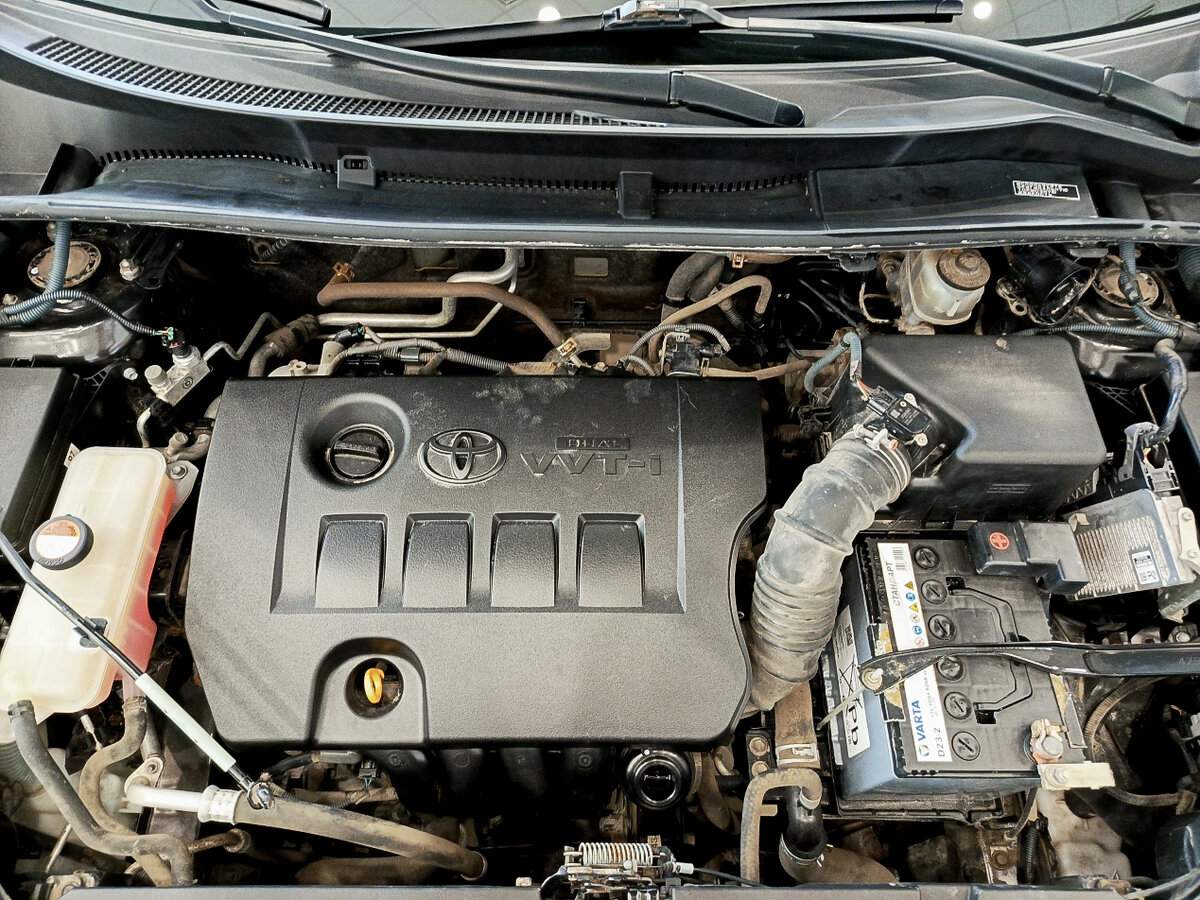 Б/У Тойота Рав4 2015 года. Фото: #8