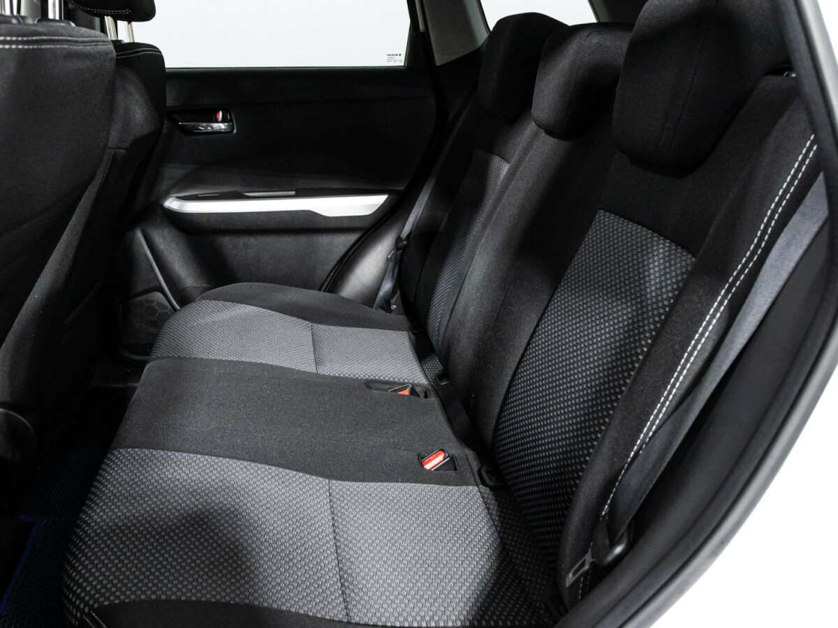 Б/У Сузуки Витара 2016 года. Фото: #9