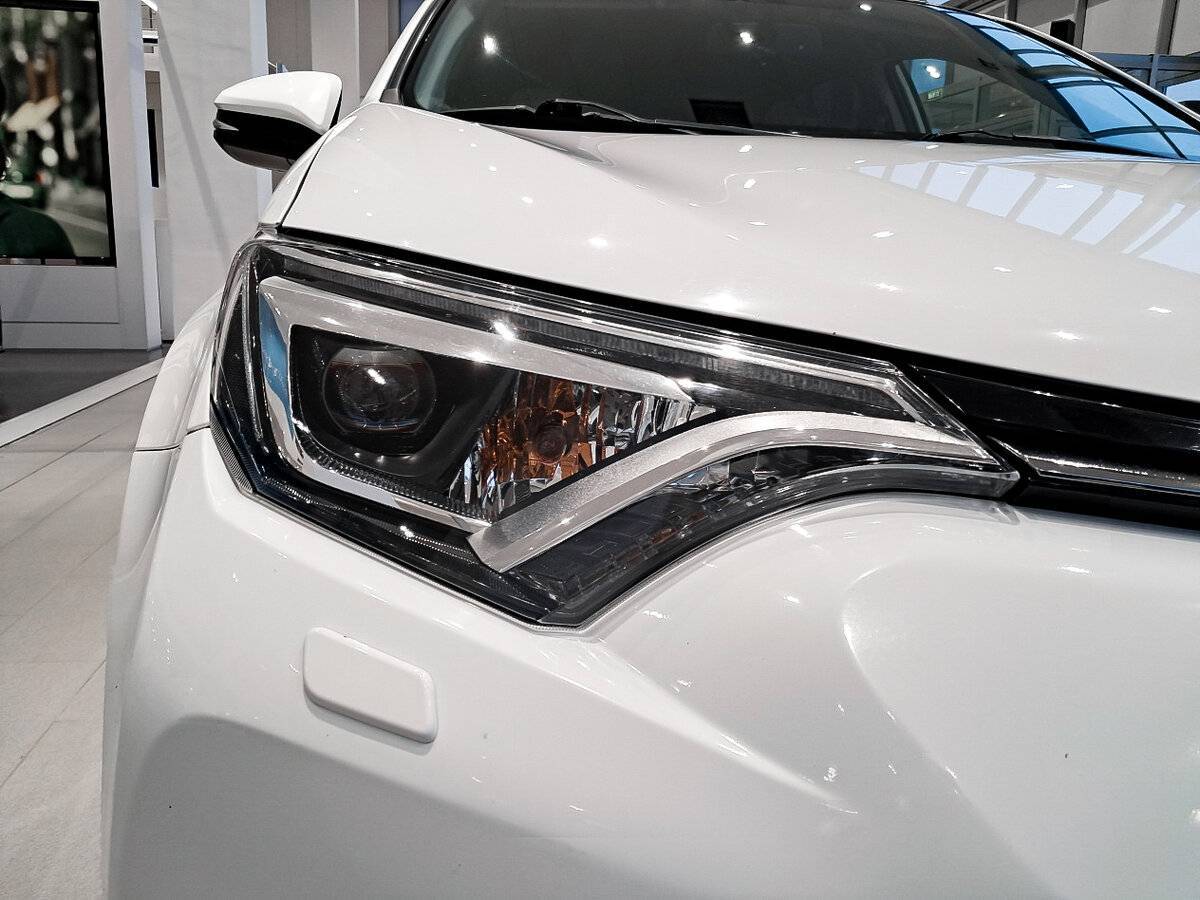 Toyota RAV4 2016 года с пробегом. Фото: #16