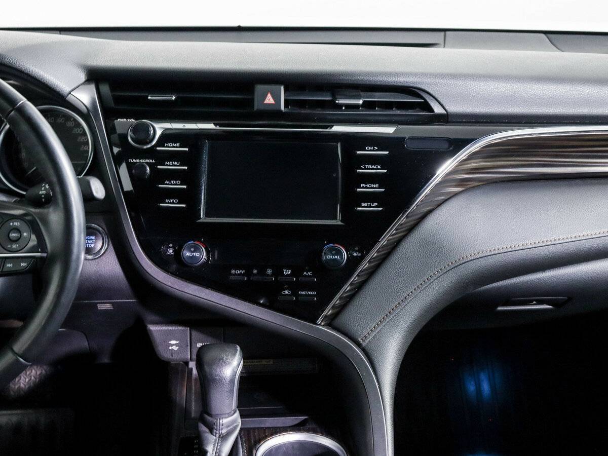 Toyota Camry 2021 года с пробегом. Фото: #12