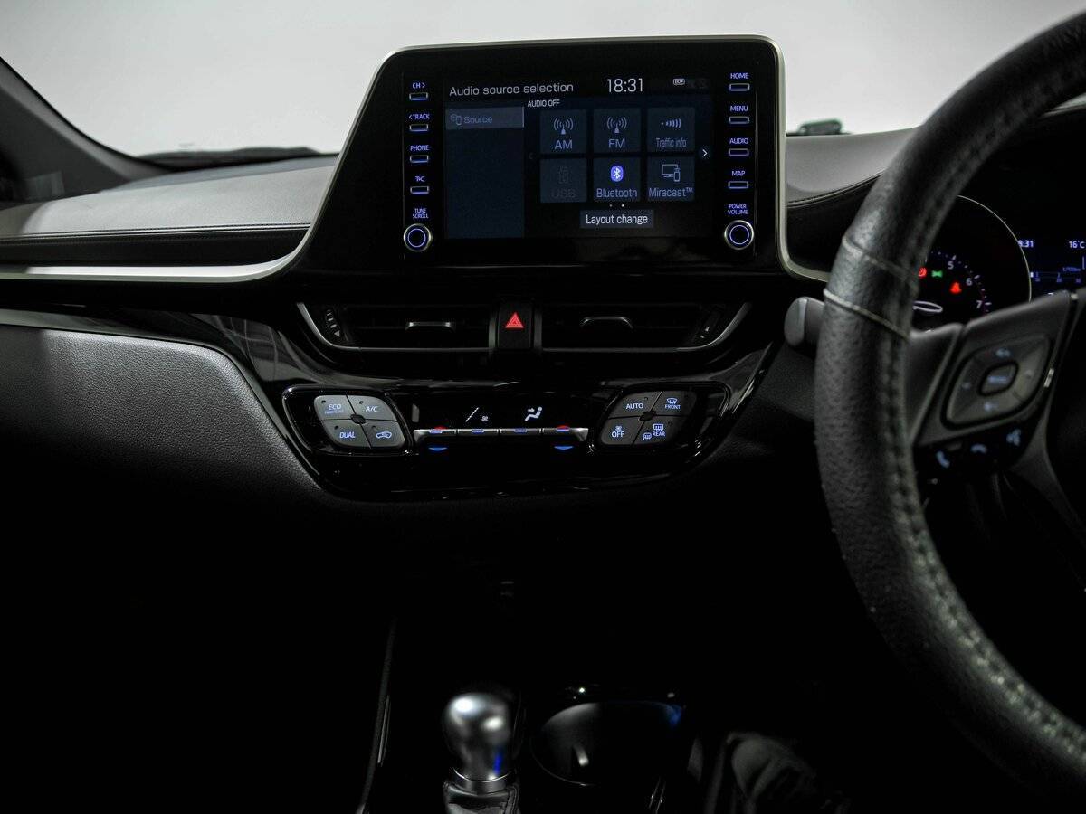 Toyota C-HR 2020 года с пробегом. Фото: #11