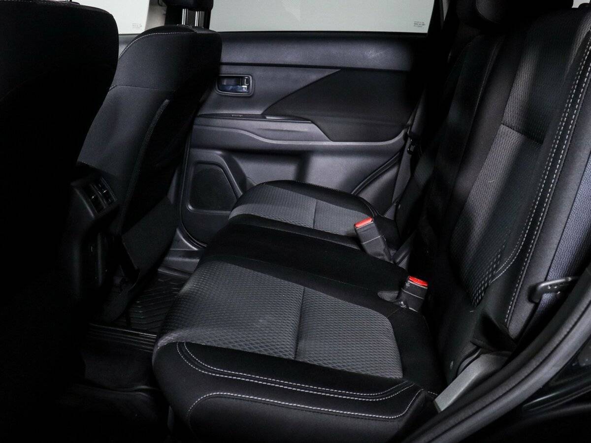 Mitsubishi Outlander 2019 года с пробегом. Фото: #9