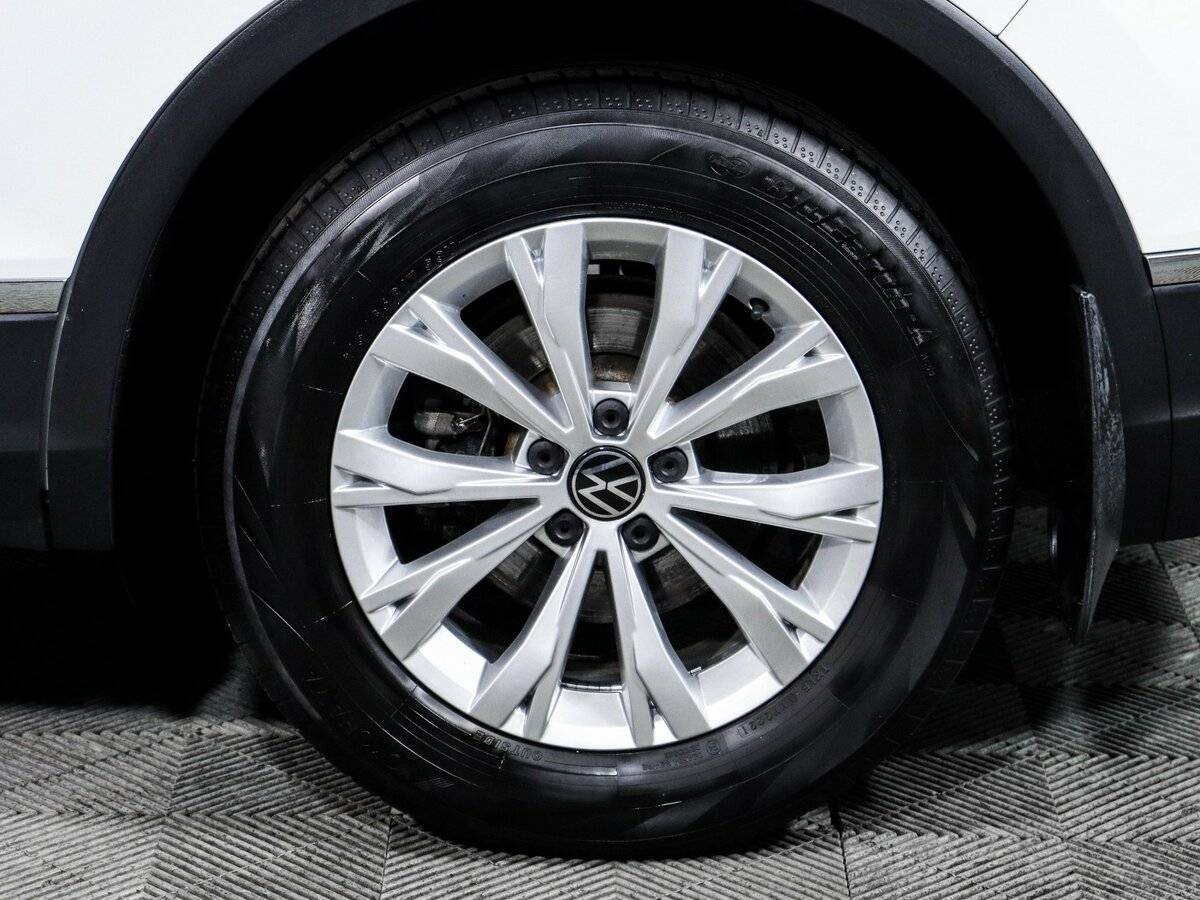 Volkswagen Tiguan 2021 года с пробегом. Фото: #11