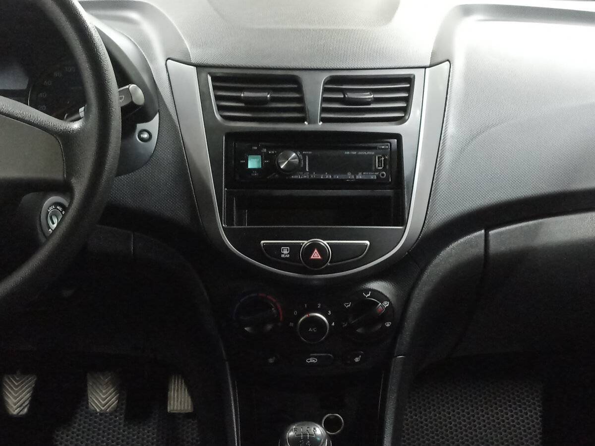 Б/У Хендай Солярис 2016 года. Фото: #14