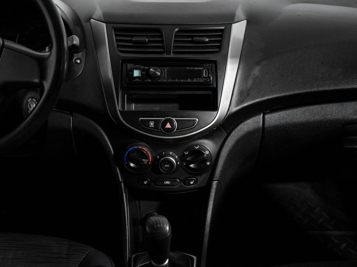 Б/У Хендай Солярис 2014 года. Фото: #13