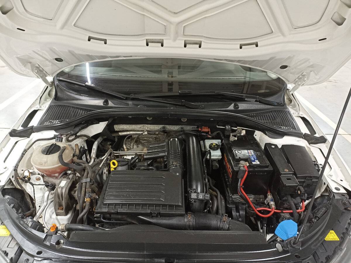 Б/У Шкода Октавия 2013 года. Фото: #8