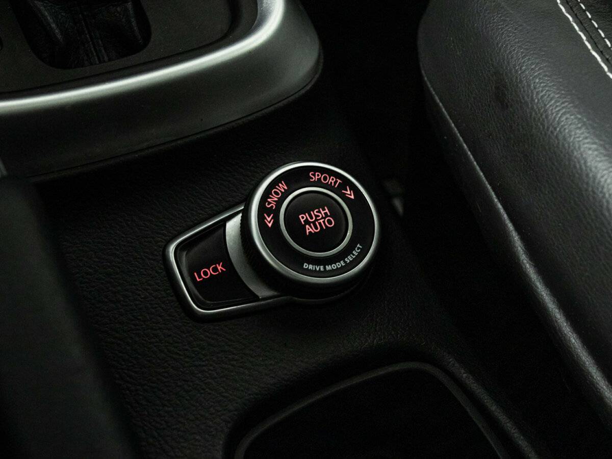 Б/У Сузуки С-Икс4 2014 года. Фото: #19