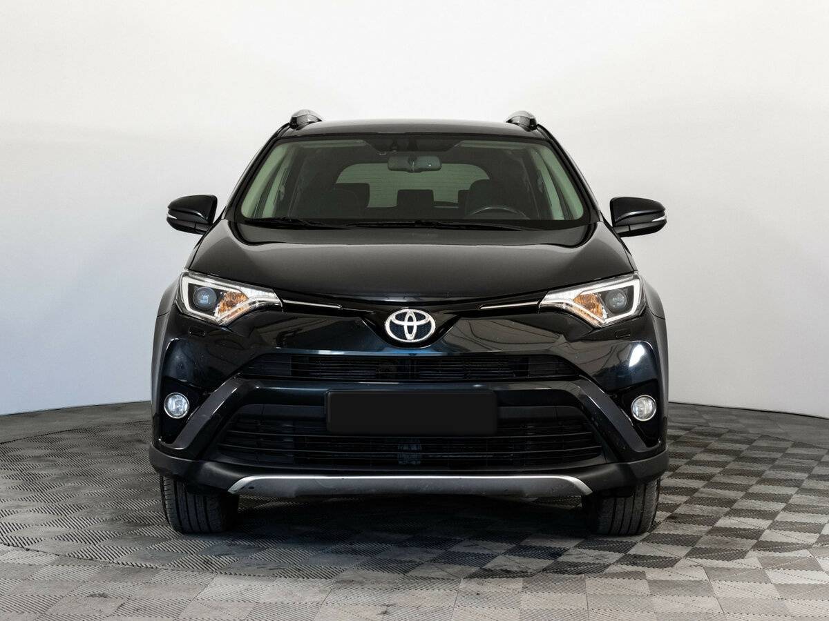 Toyota RAV4 2017 года с пробегом. Фото: #1