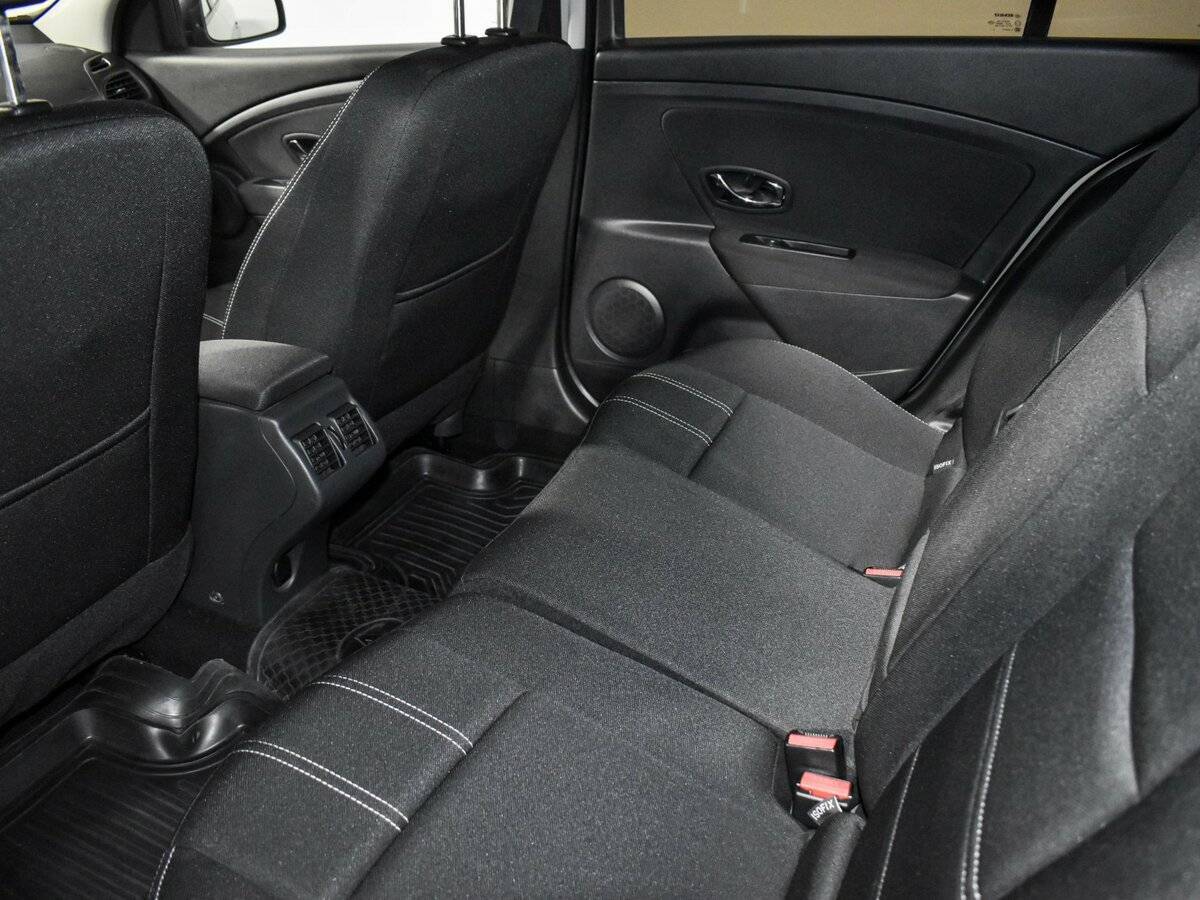 Renault Fluence 2013 года с пробегом. Фото: #9