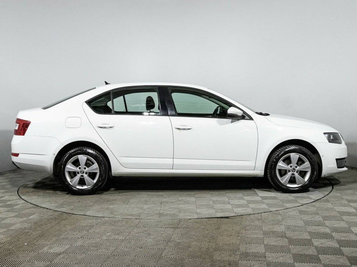 Б/У Шкода Октавия 2016 года. Фото: #3