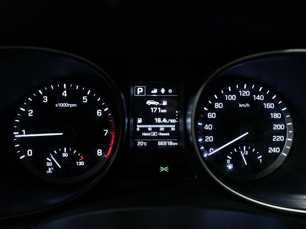 Hyundai Santa Fe 2018 года с пробегом. Фото: #11