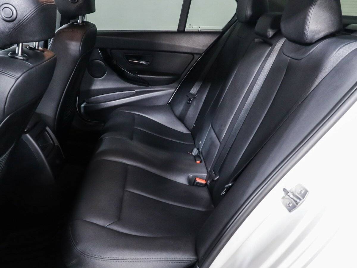 BMW 3 серии 2013 года с пробегом. Фото: #9