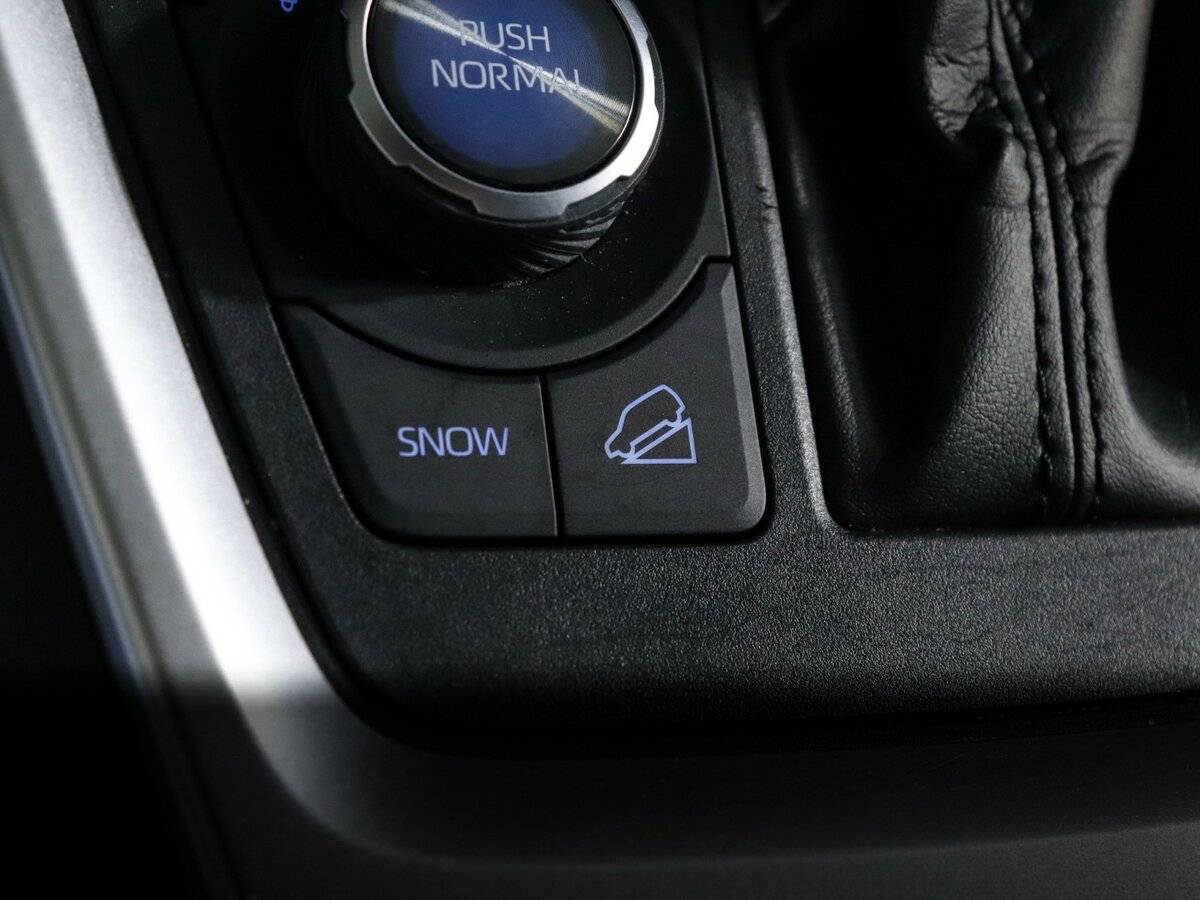 Toyota RAV4 2020 года с пробегом. Фото: #19