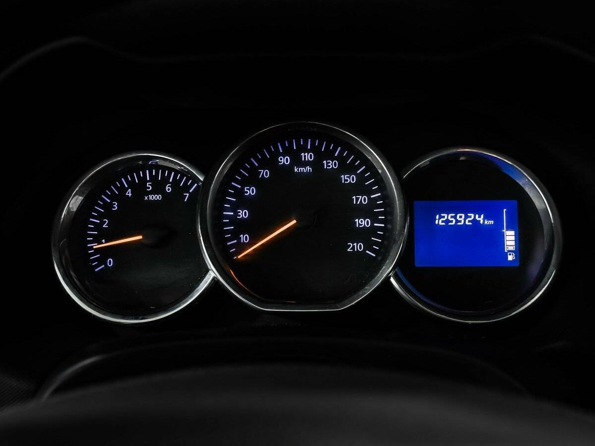 Б/У Рено Дастер 2017 года. Фото: #9