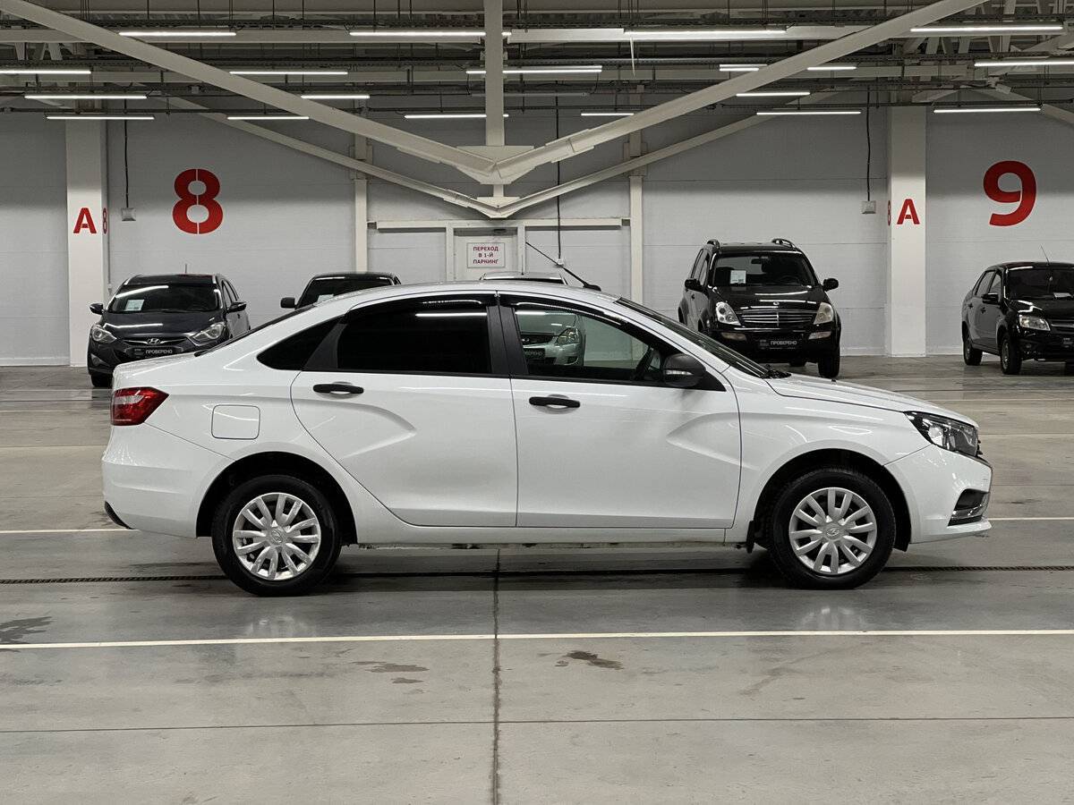 Б/У Лада (ВАЗ) Веста 2018 года. Фото: #3