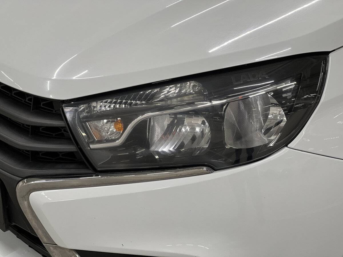 Б/У Лада (ВАЗ) Веста 2018 года. Фото: #16