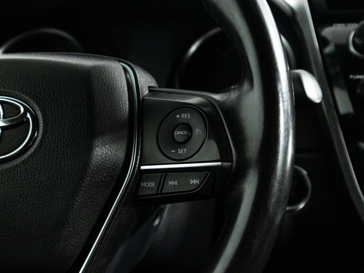 Toyota Camry 2020 года с пробегом. Фото: #20