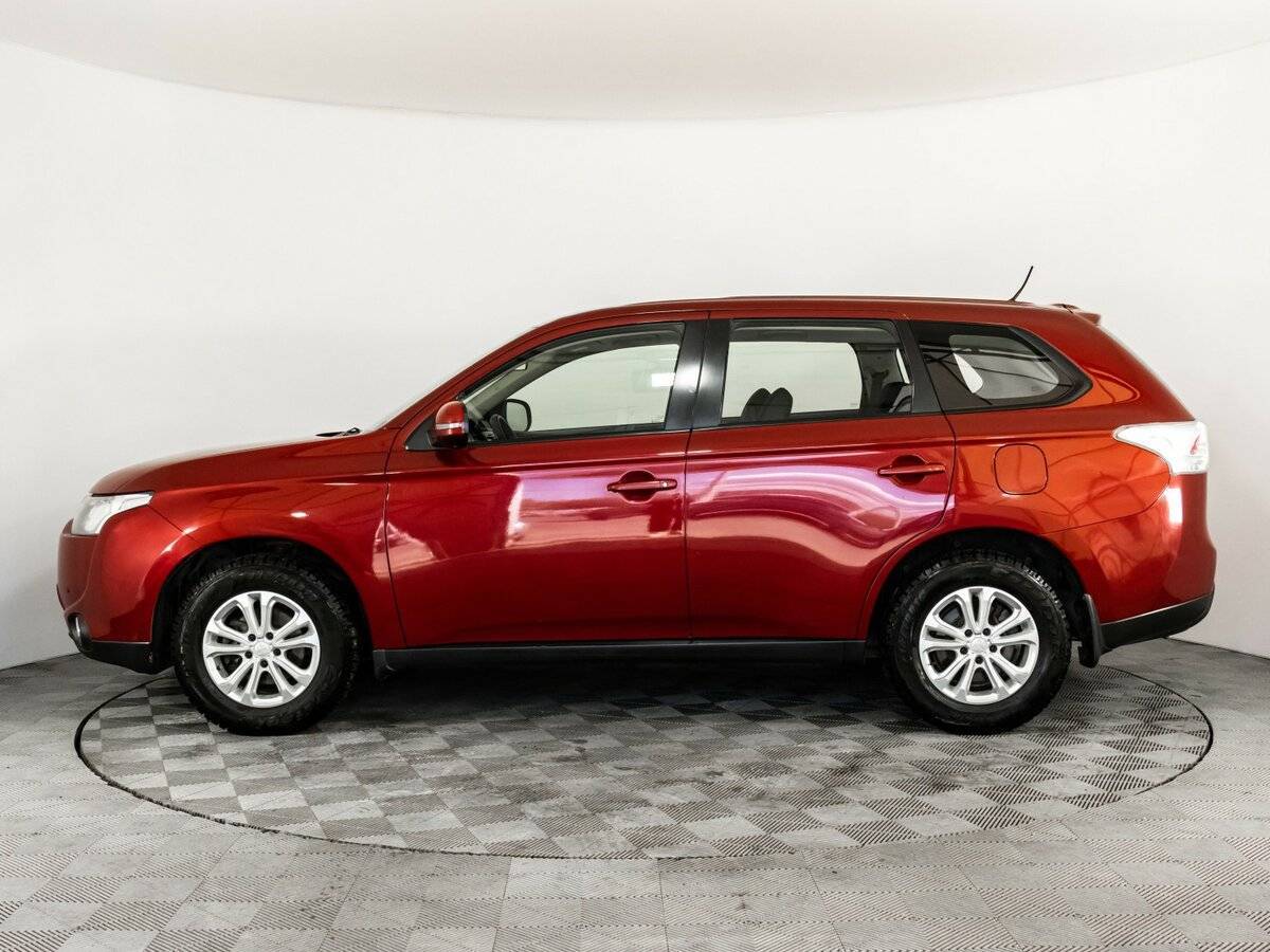 Б/У Митсубиши Оутлэндер 2014 года. Фото: #7