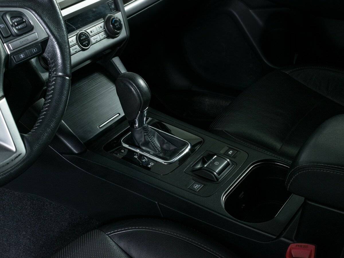 Б/У Субару Аутбэк 2015 года. Фото: #15