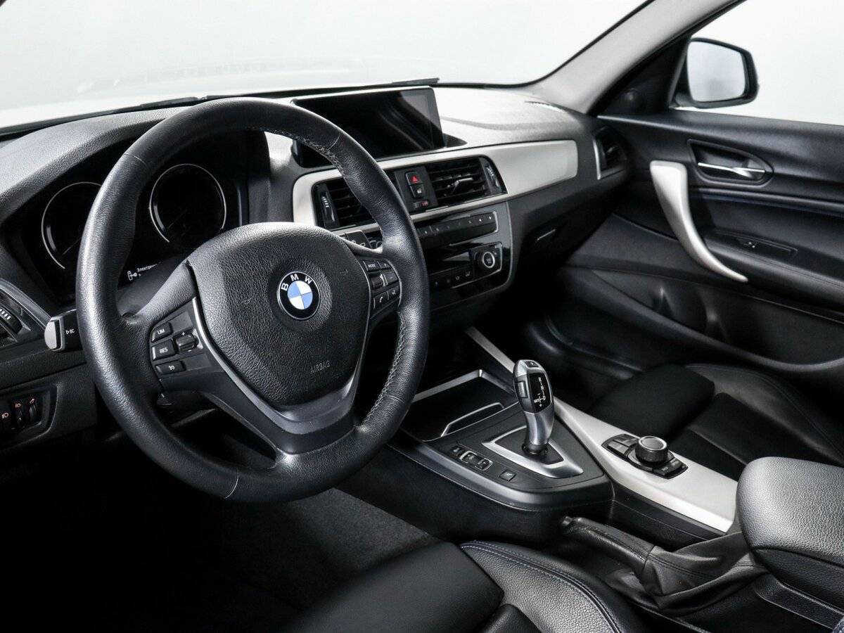 BMW 1 серии 2018 года с пробегом. Фото: #11