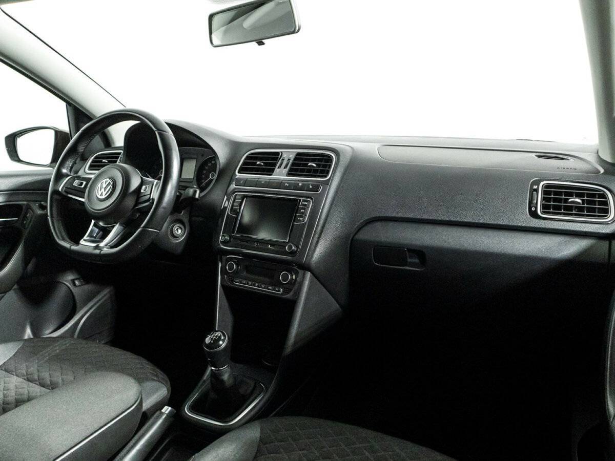 Б/У Фольксваген Поло 2018 года. Фото: #8