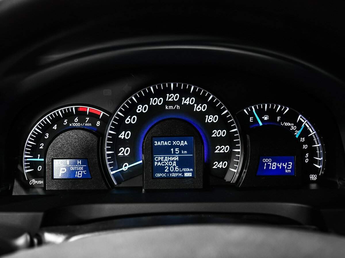 Toyota Camry 2012 года с пробегом. Фото: #9