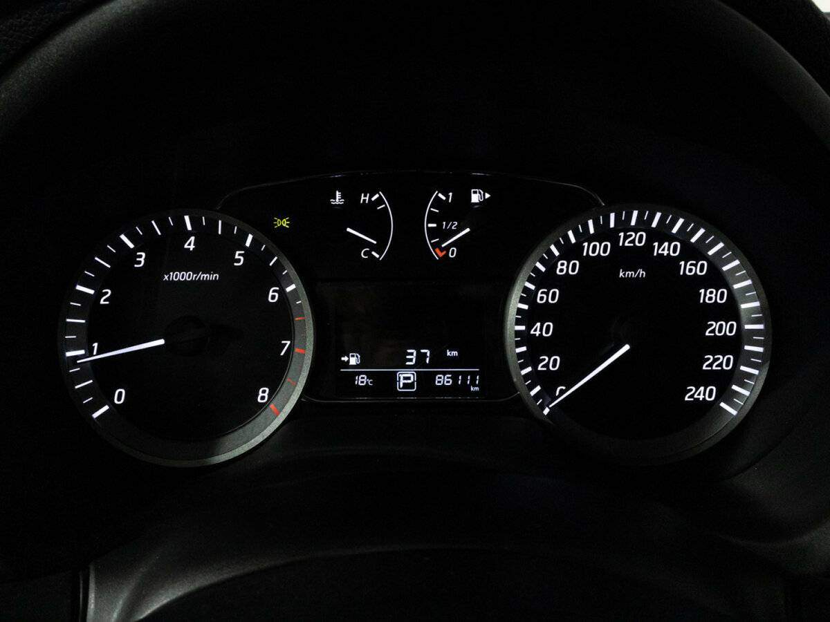 Б/У Ниссан Сентра 2015 года. Фото: #11