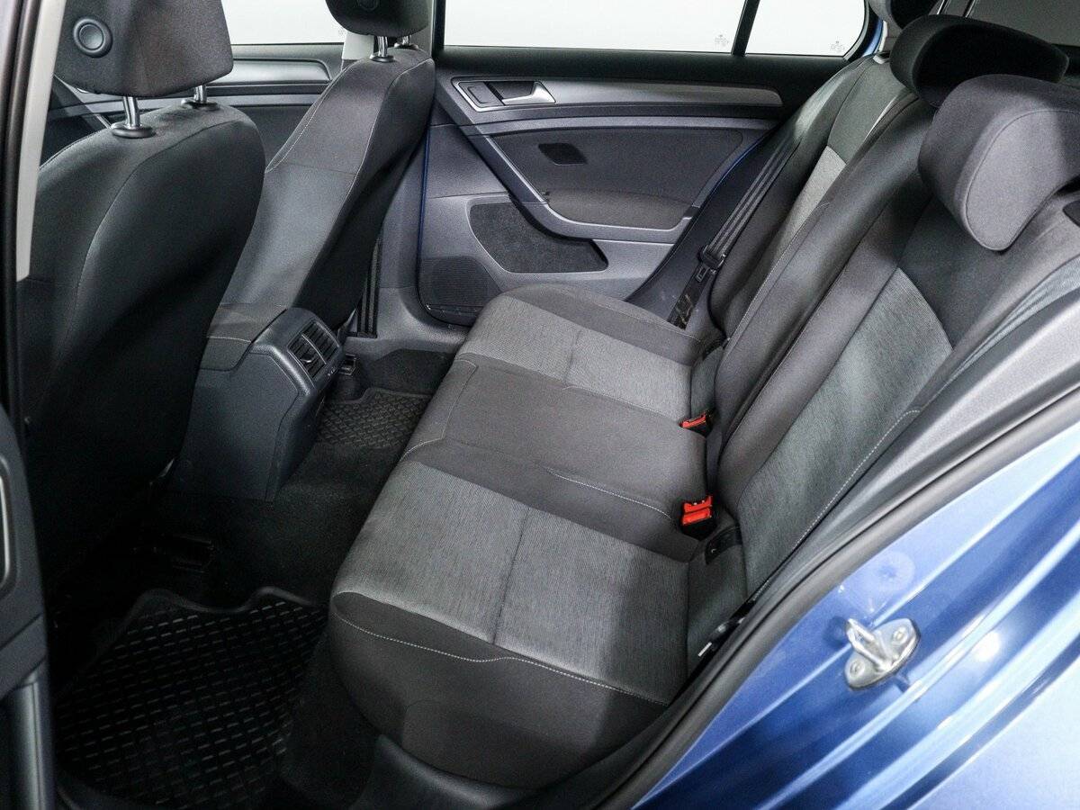 Б/У Фольксваген Гольф 2013 года. Фото: #8