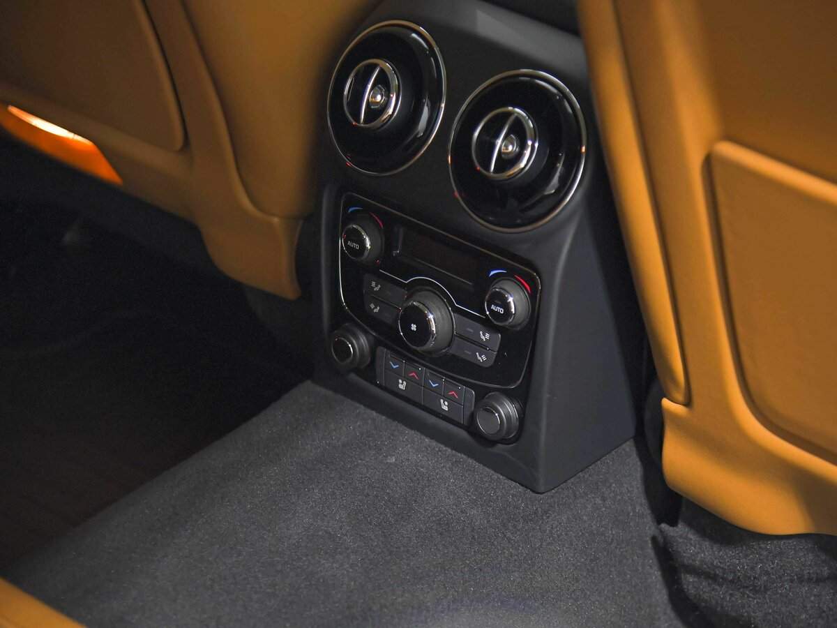 Jaguar XJ 2016 года с пробегом. Фото: #18