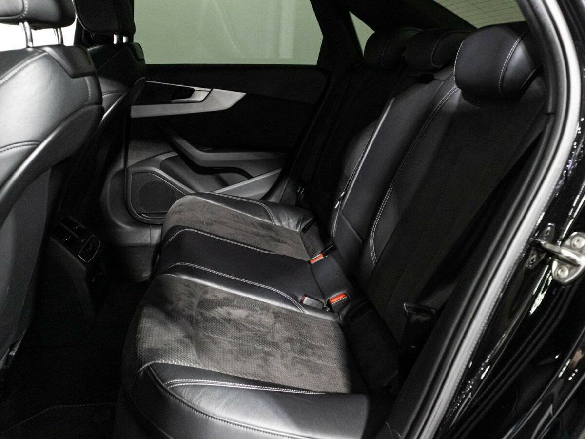 Audi A4 2019 года с пробегом. Фото: #9