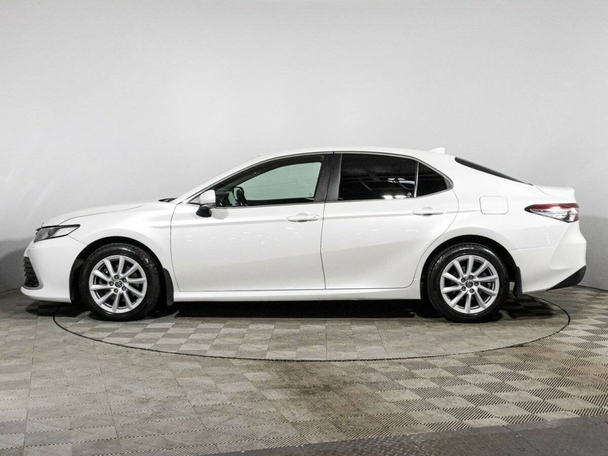 Toyota Camry 2021 года с пробегом. Фото: #7