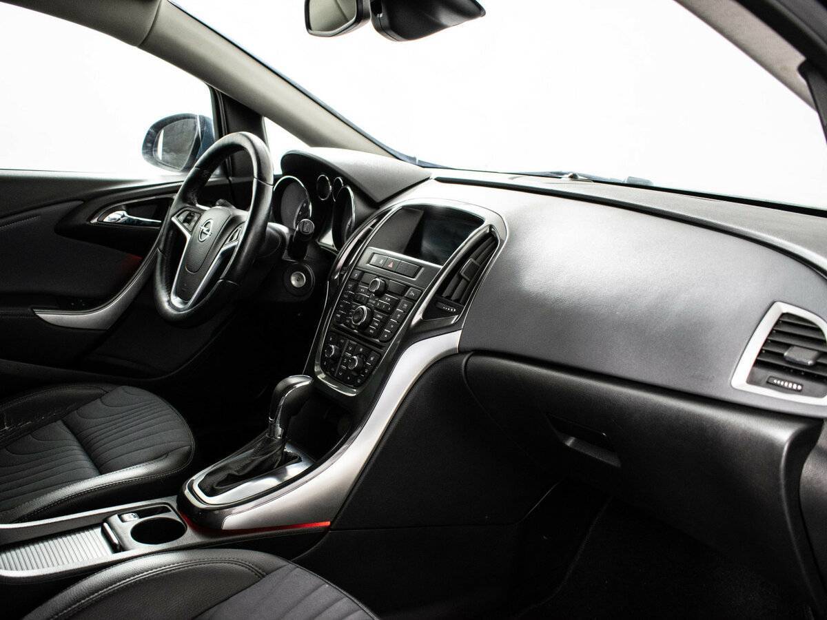 Б/У Опель Астра 2013 года. Фото: #6