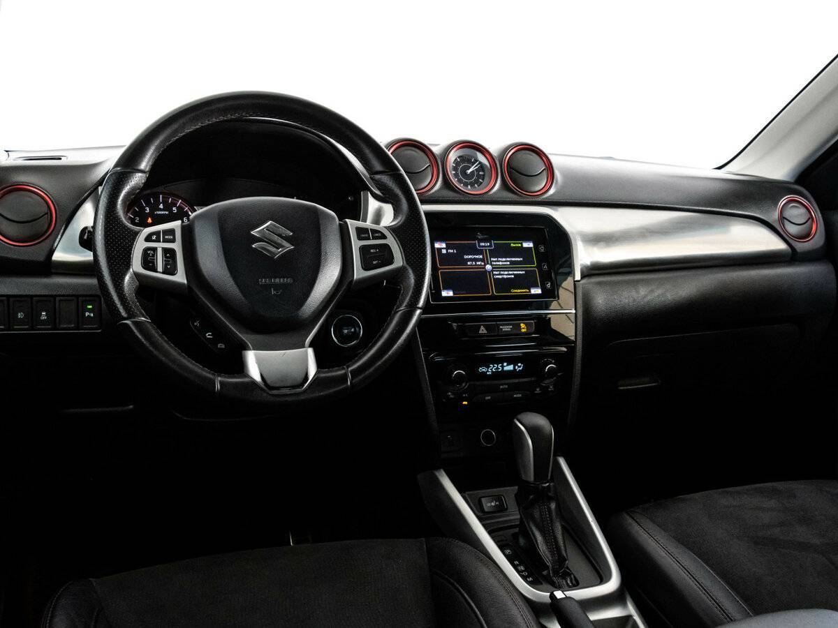 Б/У Сузуки Витара 2016 года. Фото: #8