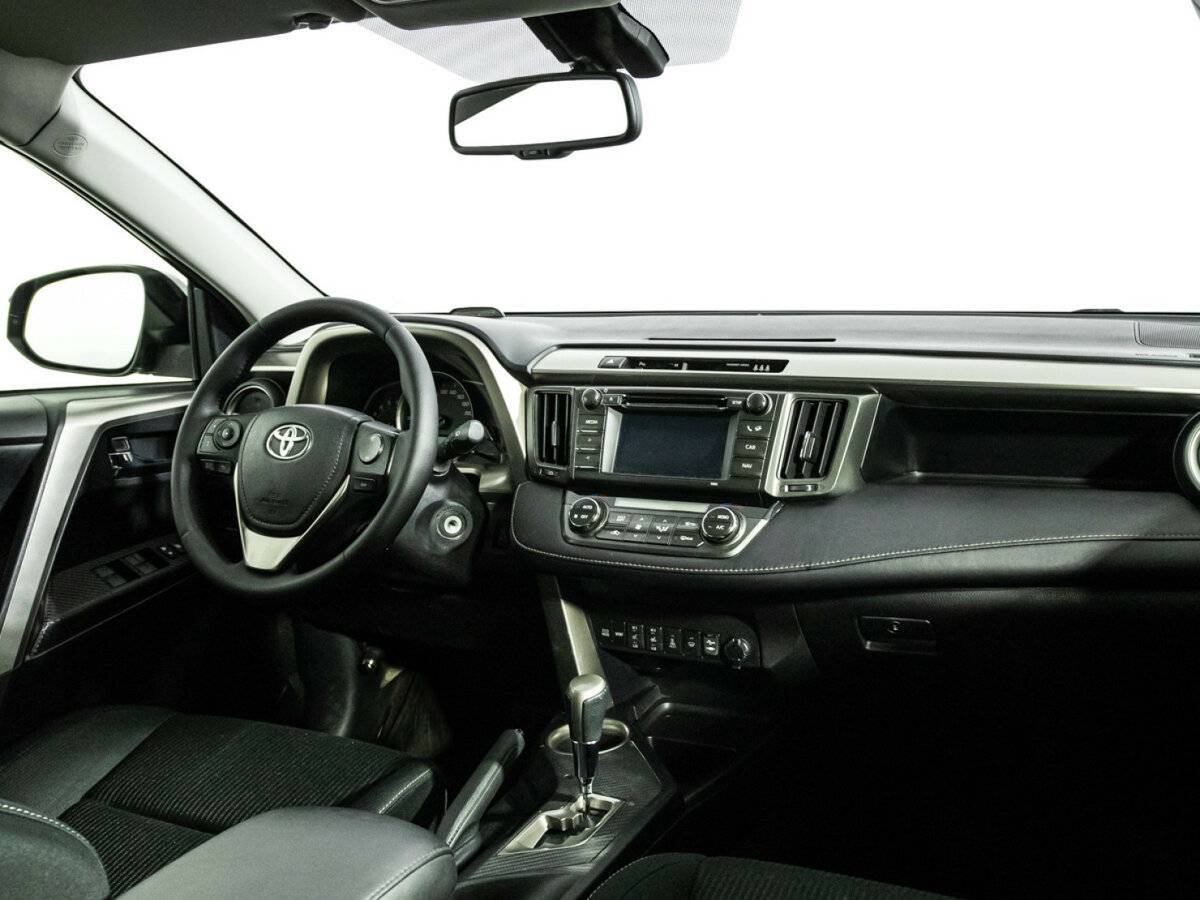 Toyota RAV4 2015 года с пробегом. Фото: #8