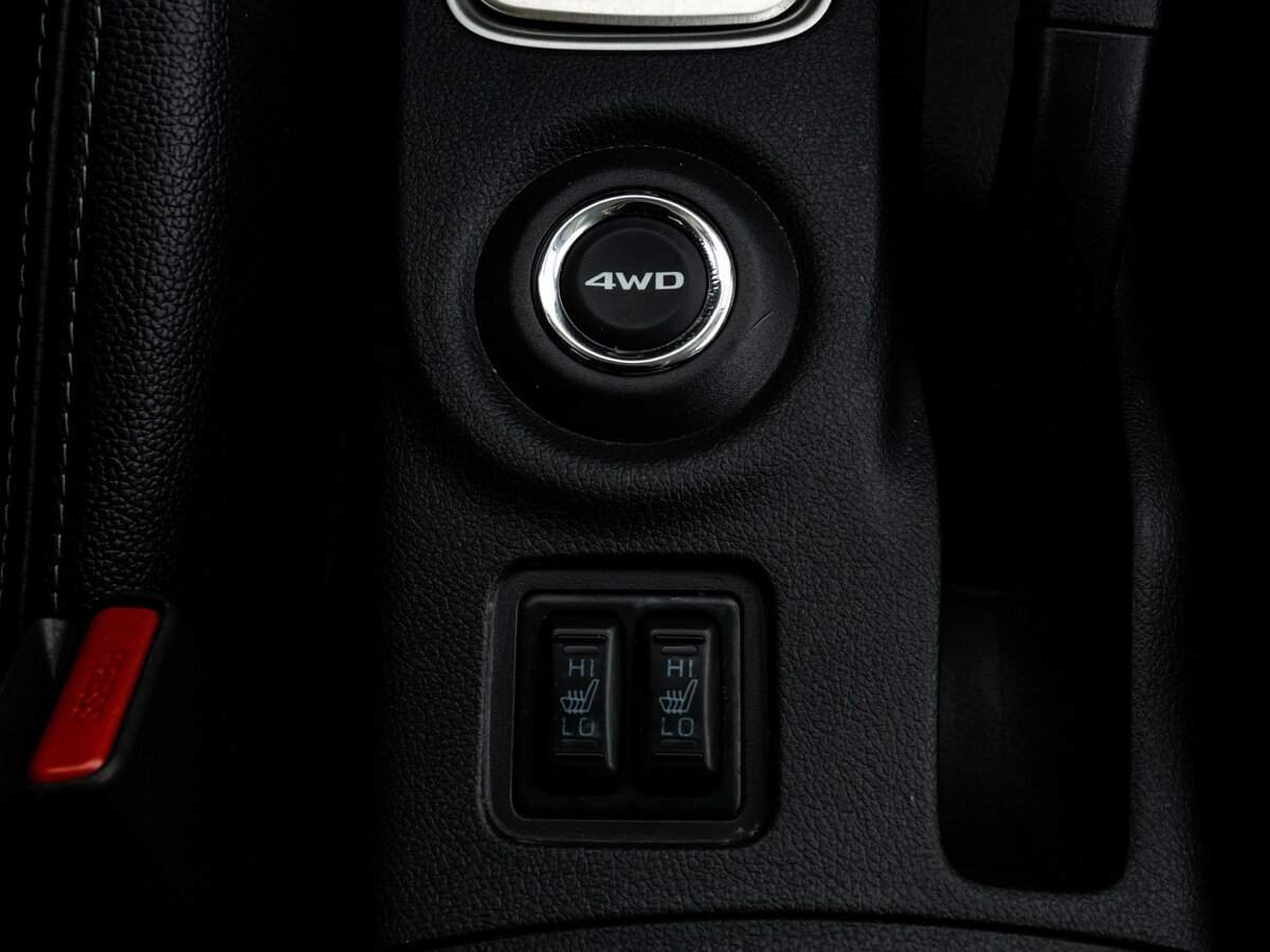 Б/У Митсубиши Оутлэндер 2014 года. Фото: #14