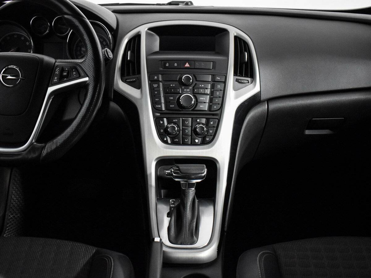 Б/У Опель Астра 2012 года. Фото: #11