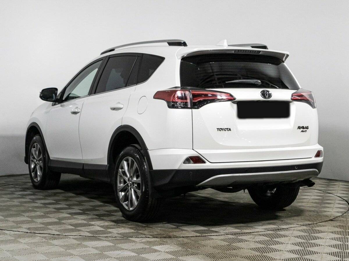Toyota RAV4 2018 года с пробегом. Фото: #6