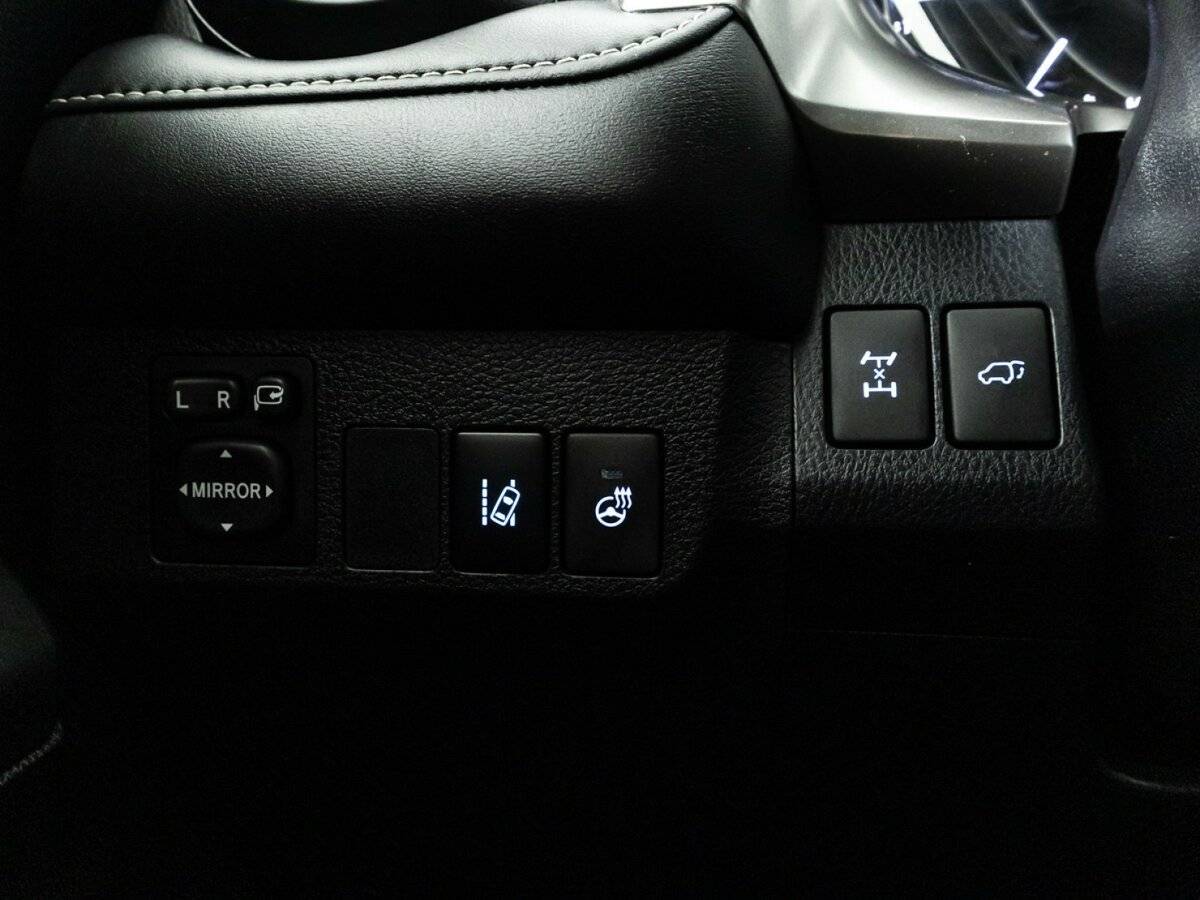 Toyota RAV4 2018 года с пробегом. Фото: #22