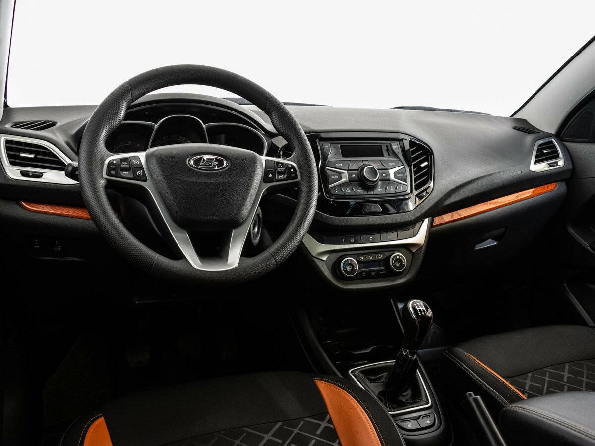 Б/У Лада (ВАЗ) Веста 2018 года. Фото: #8