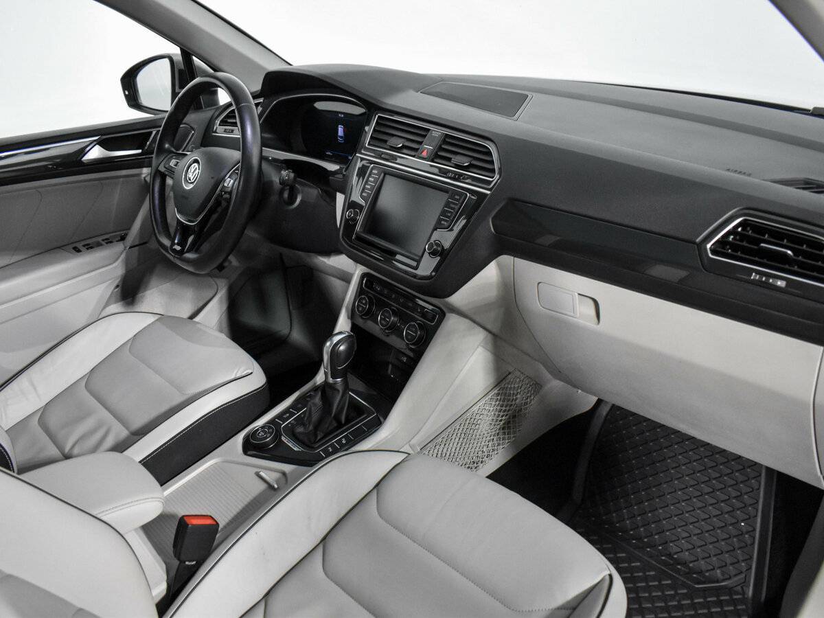 Volkswagen Tiguan 2017 года с пробегом. Фото: #8