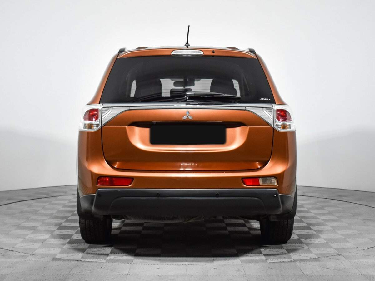 Б/У Митсубиши Оутлэндер 2012 года. Фото: #6