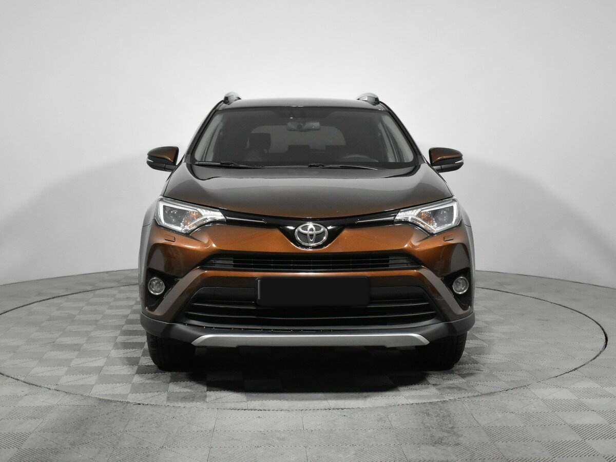 Toyota RAV4 2017 года с пробегом. Фото: #1