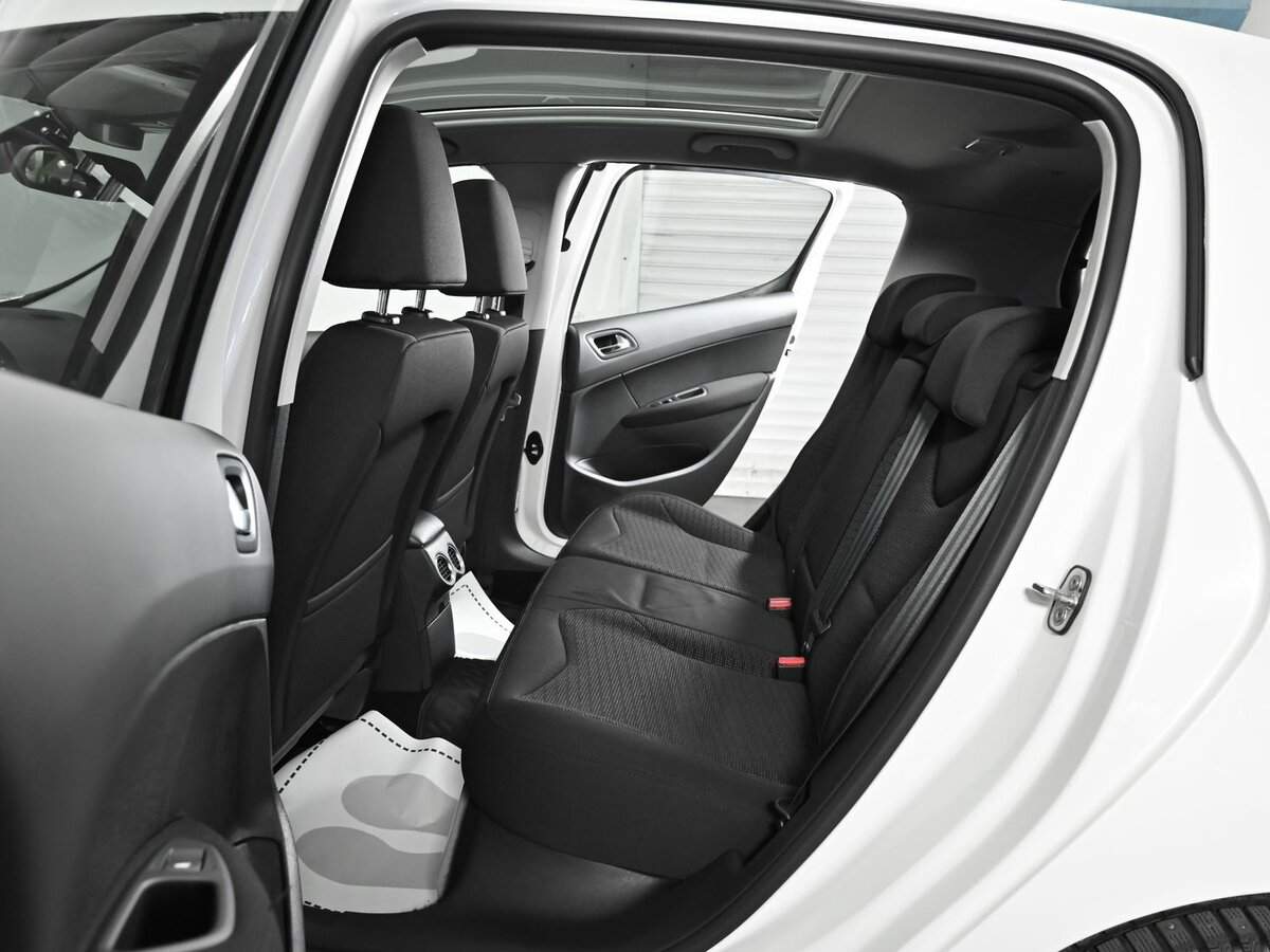 Б/У Пежо 308 2012 года. Фото: #13