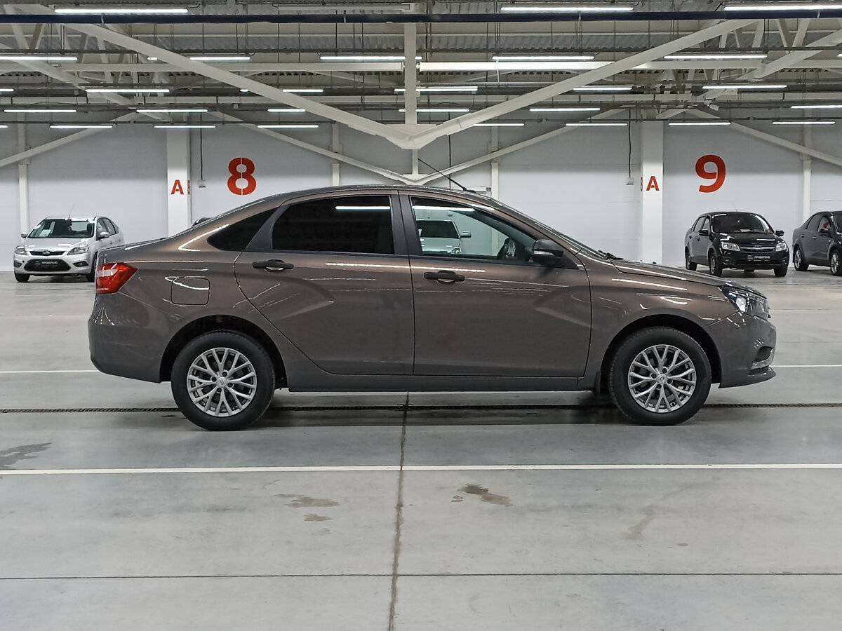 Б/У Лада (ВАЗ) Веста 2021 года. Фото: #3